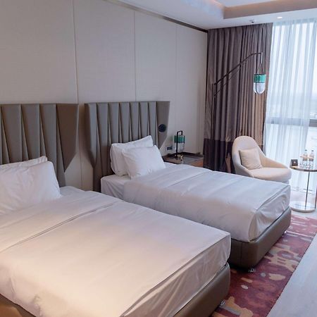 Hilton Samarkand Regency Esterno foto