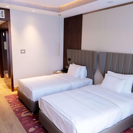 Hilton Samarkand Regency Esterno foto