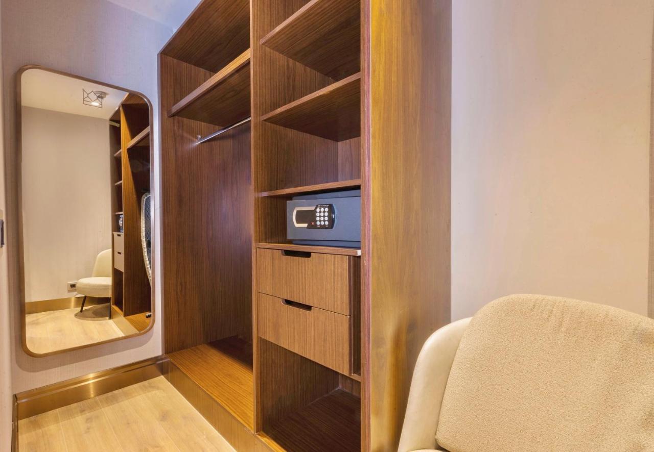 Hilton Samarkand Regency Esterno foto