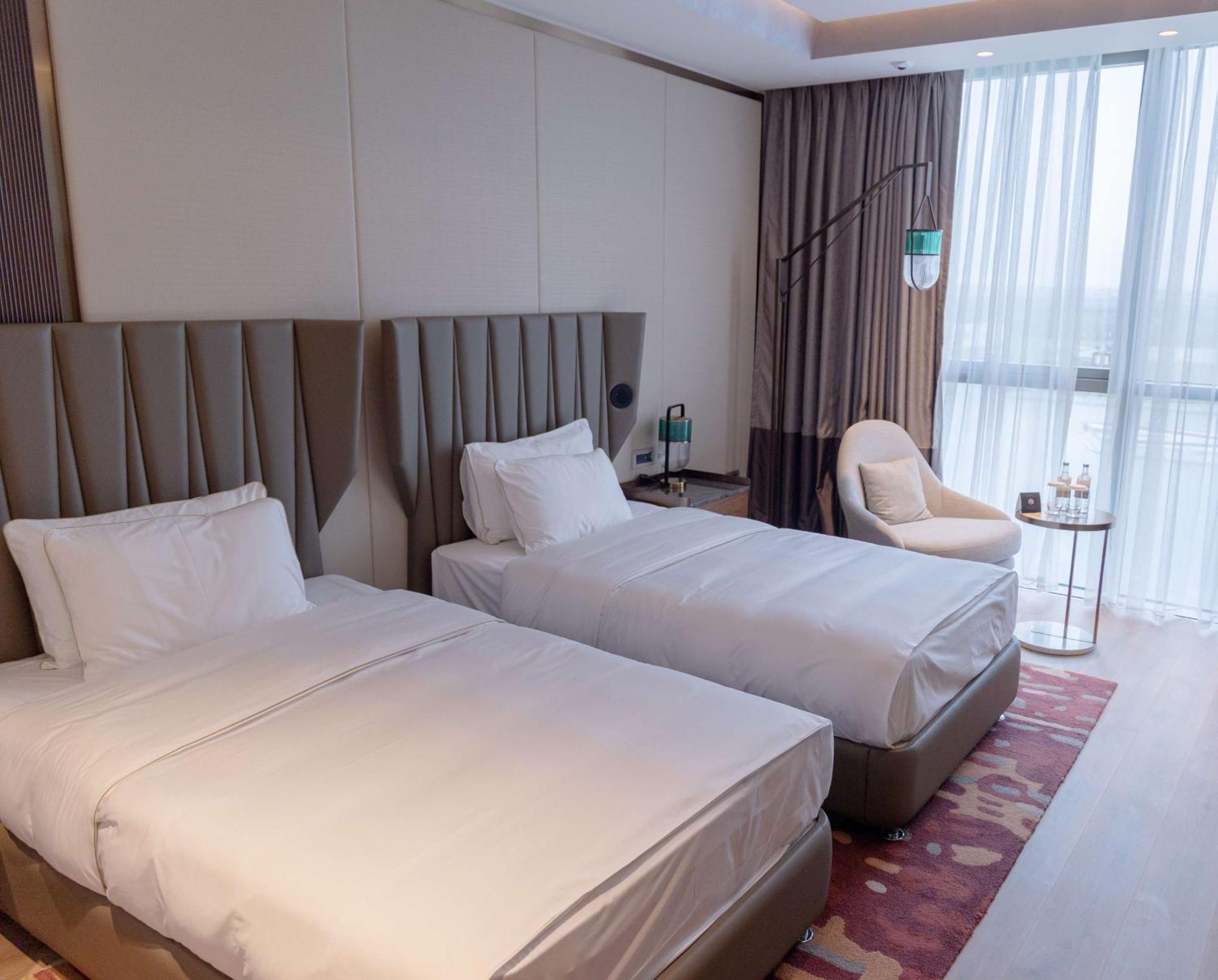 Hilton Samarkand Regency Esterno foto