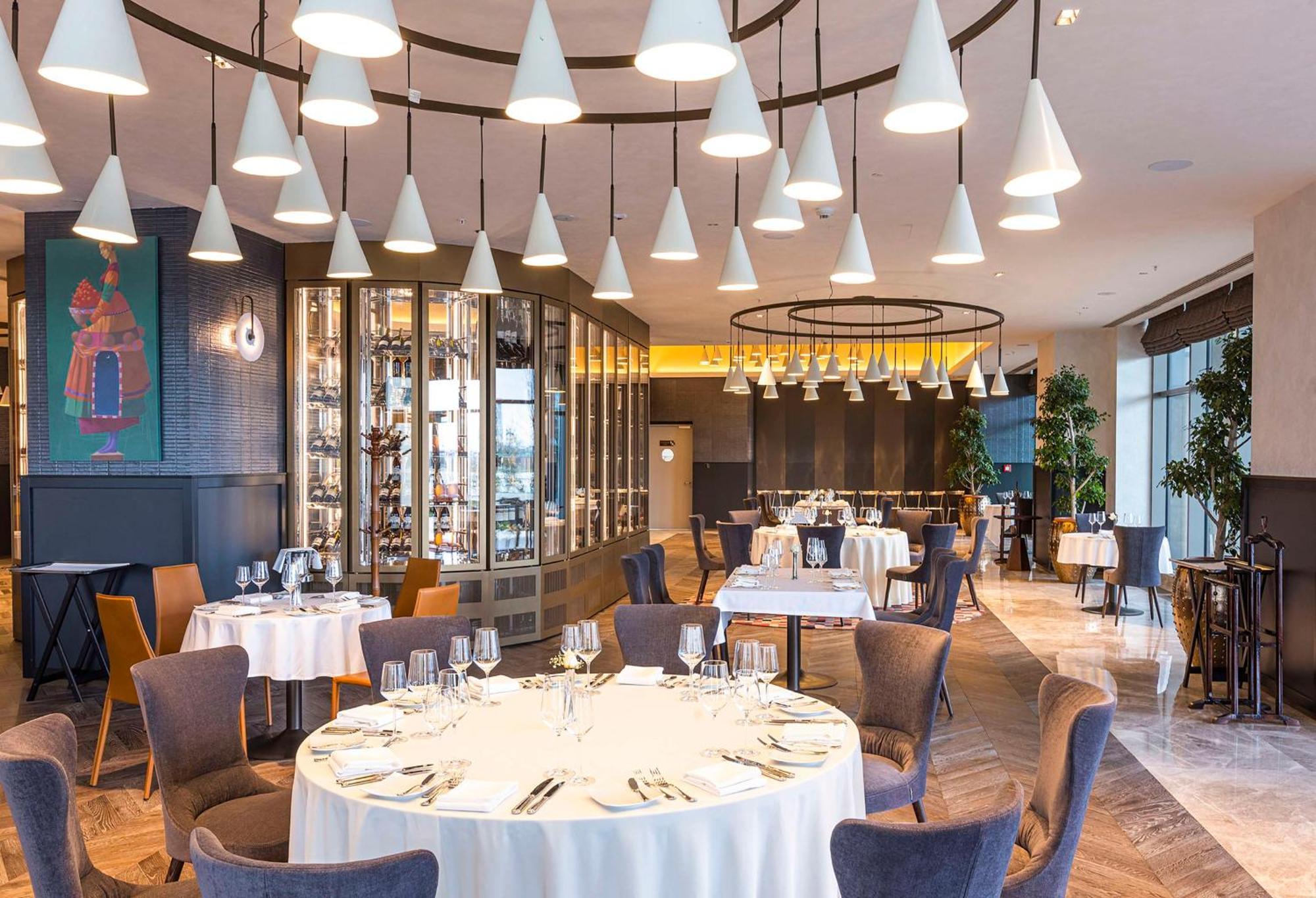 Hilton Samarkand Regency Esterno foto
