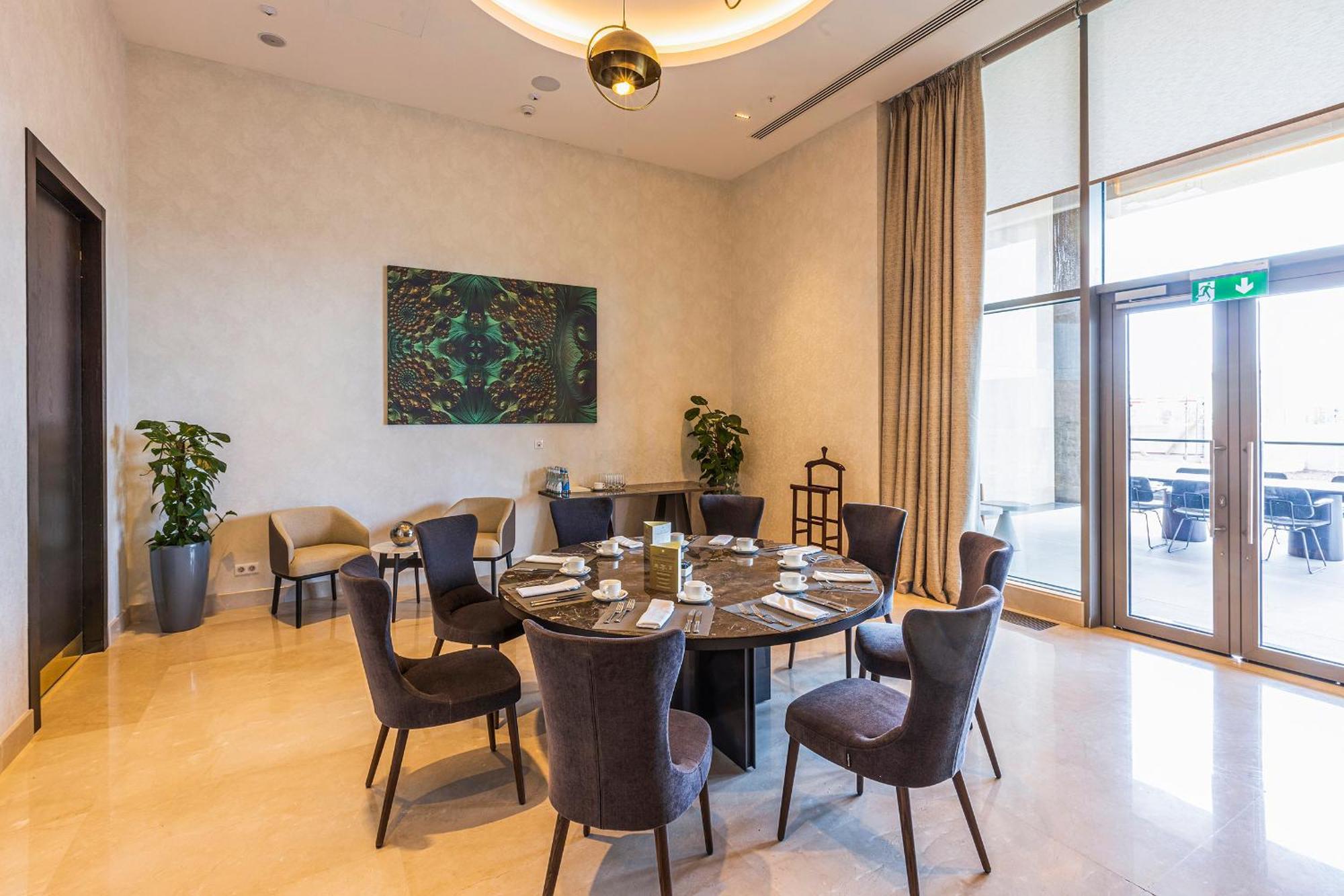 Hilton Samarkand Regency Esterno foto
