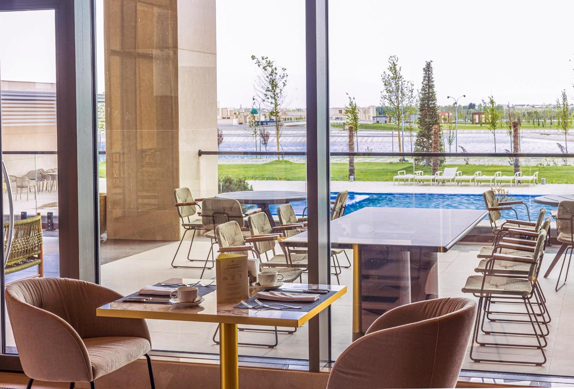 Hilton Samarkand Regency Esterno foto
