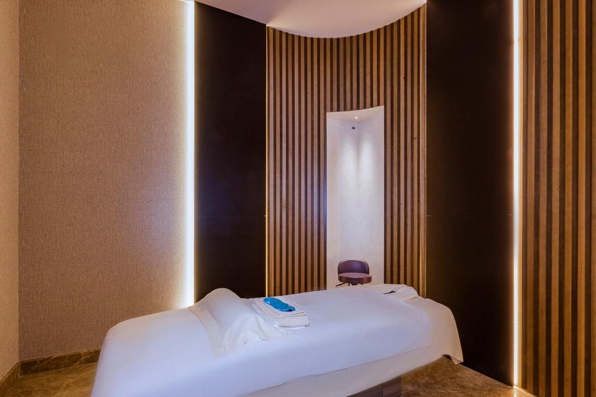 Hilton Samarkand Regency Esterno foto